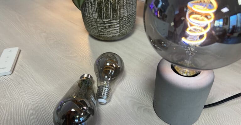 Hueblog: EcoDim Filaments: Tolle E27-Leuchtmittel mit Smokey-Optik