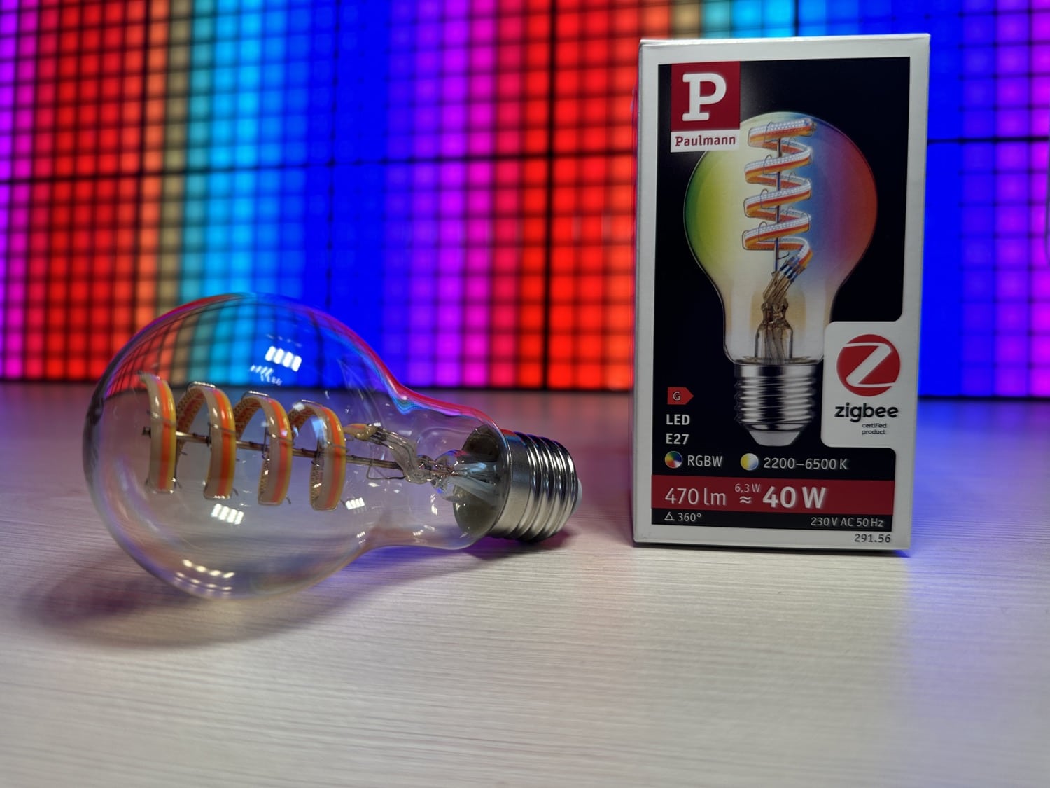Beeindruckend bunt: Die neuen RGBW-Filaments von Paulmann | Lichtsteuerung