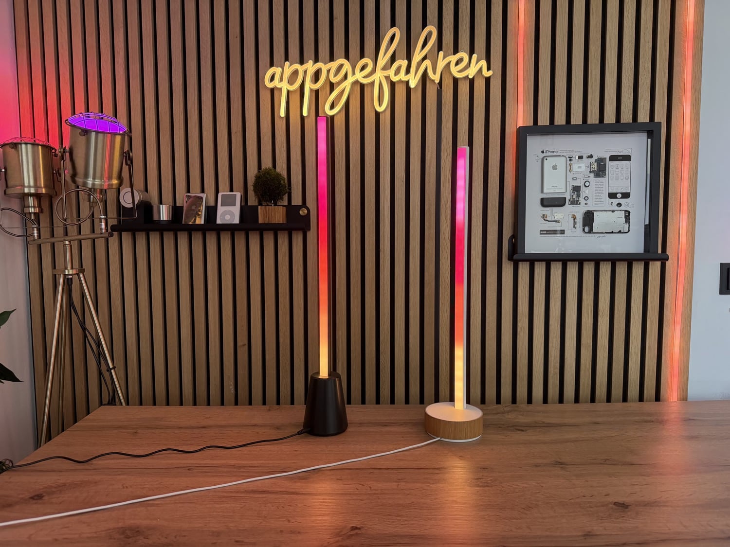 Hue Play Tischleuchte und Hue Gradient Signe